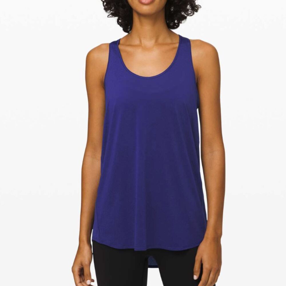 NWT Lululemon Essential Tank Pleated Classic Fit Hip Length Larkspur Size 8